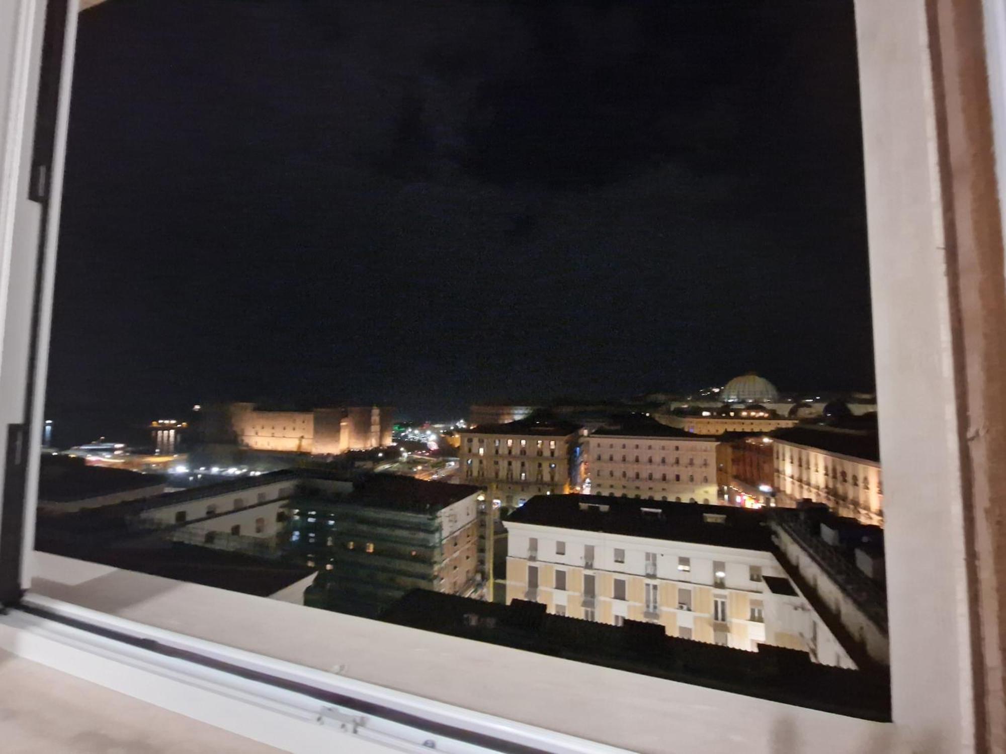 Neapolitan Skyscraper Suites Eksteriør billede